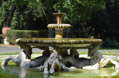 Fontana dei Cavalli Marini Roma, İtalya 'daki Villa Borghese Parkı' nda