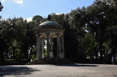 Tempio di Diana Roma, İtalya 'daki Villa Borghese Parkı' nda.