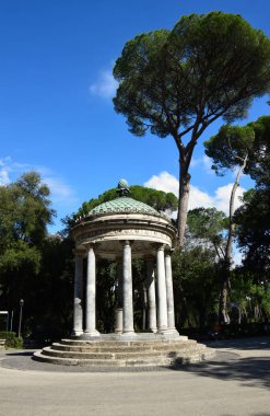 Tempio di Diana Roma, İtalya 'daki Villa Borghese Parkı' nda.