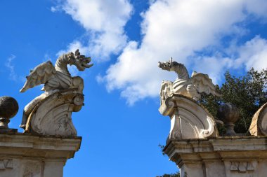 Edificio della Meridiana Roma, İtalya 'daki Villa Borghese Parkı' nda