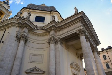 Piazza del Popolo ve Chiesa di Santa Maria dei Miracoli Roma şehrinde