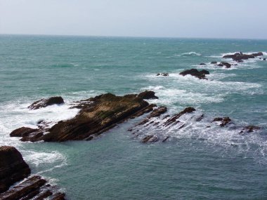 Karayolu boyunca yol gezisi Keşif Yolu California - Kıyı Kayalıkları ve Sahilleri 