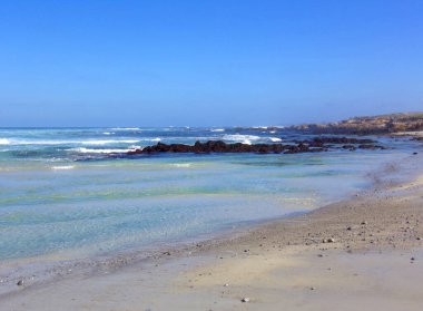 Dalgalı Stone Beach - Otoyol boyunca yol gezisi Keşif Yolu 1    