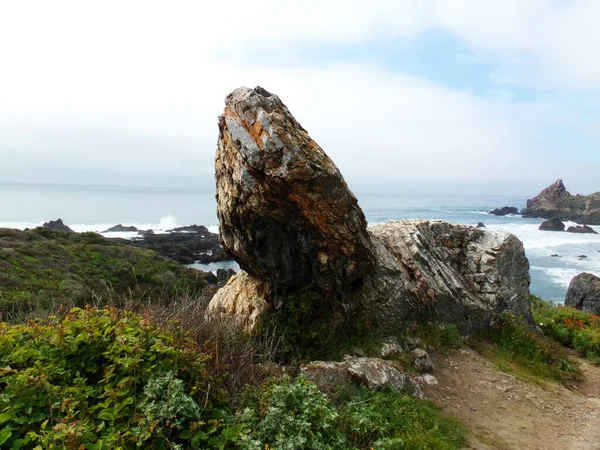 Каліфорнійське Узбережжя Його Високими Зазубленими Скелями Шосе Discovery Route — стокове фото