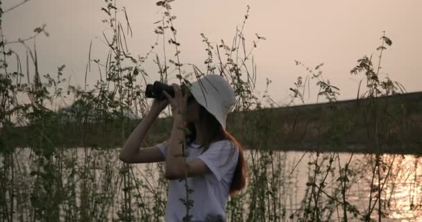 Traveler Asian Woman Binoculars Adventure Forest Mountain River Lake Sunset — Stock Video