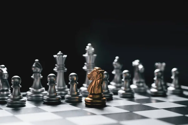 체스의 기사는 체스보드에 사업에 개념을 — 스톡 사진