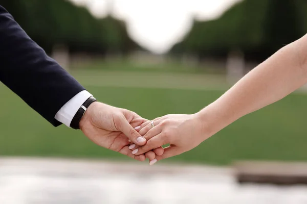 Lovers Couple Holding Hands Forest Summer Man Woman Holding Hands — Stock Photo, Image