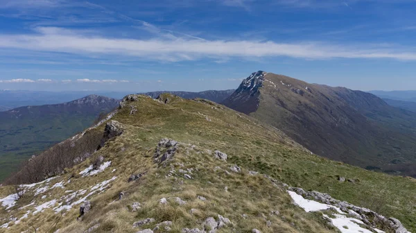 Primavera montaña paisaje — Foto de Stock