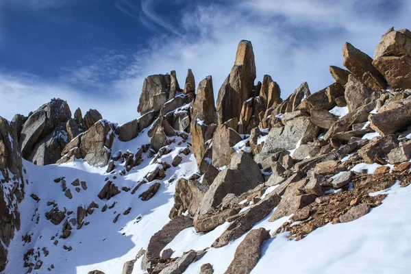 Youth Peak. Montagnes Trans-Ili Alatau — Photo