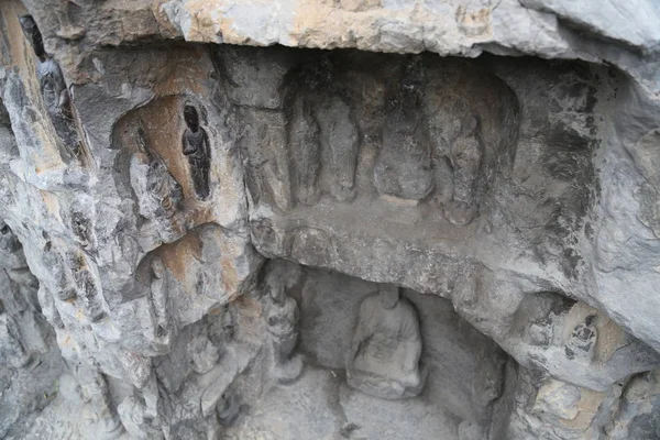 Luoyang, Çin mağaralarda Longmen