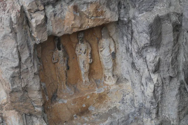 Luoyang, Çin mağaralarda Longmen
