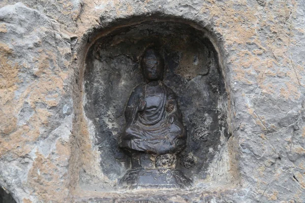 Luoyang, Çin mağaralarda Longmen