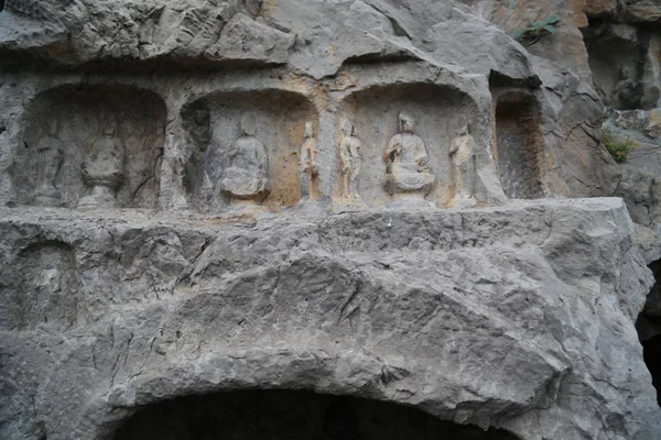 Luoyang, Çin mağaralarda Longmen