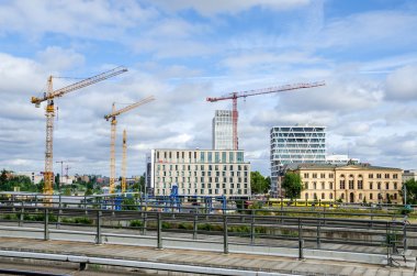 Berlin Hotel Ibis ve sosyal mahkeme ile yapım aşamasında