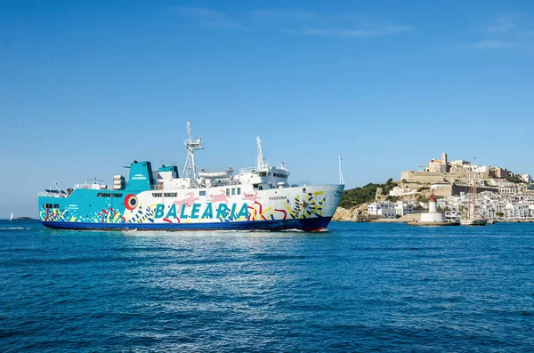 Balear Adaları arasında çalışan feribot seferleri