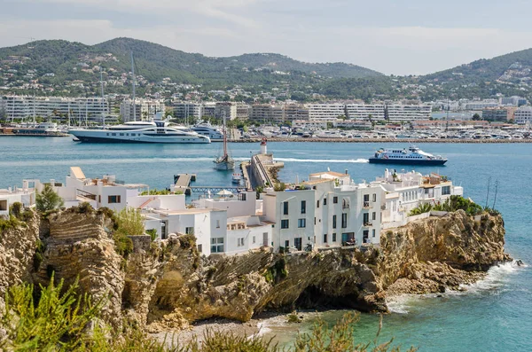 Ibiza Ciudad con Eixample y puerto deportivo —  Fotos de Stock