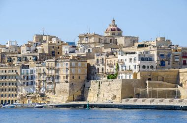  Senglea waterfront St Philip's Şapel kubbe ile