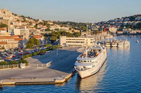 Puerto de Dubrovnik al atardecer —  Fotos de Stock