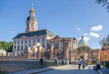 Saint Alexander Nevsky Lavra içine genel giriş