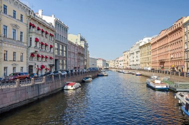 Saint Petersburg, Rusya Federasyonu yeşil Bridge'de Moika nehirden