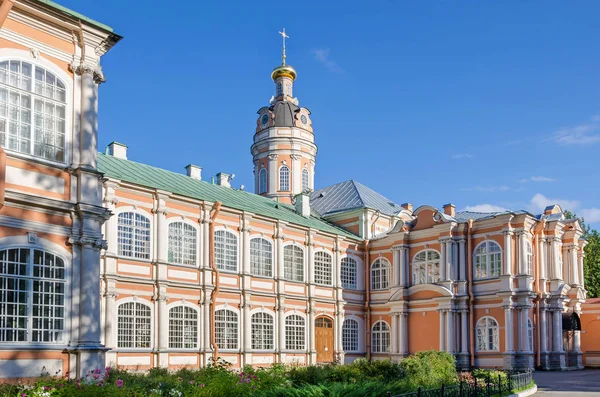 Saint Alexander Nevsky lávra s kostelem svatého Princ — Stock fotografie