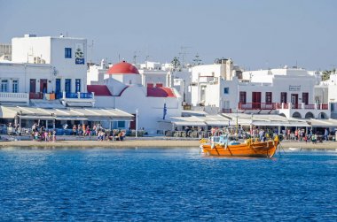 Mikonos kentine (Chora) onun waterfront ile Ege Denizi