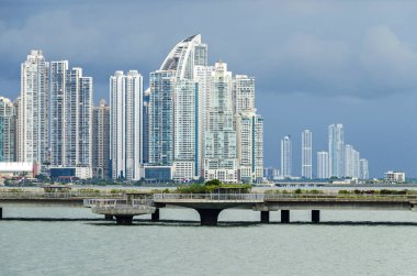 Panama City Skyline bulutlu bir günde