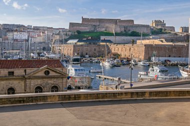  Marsilya, Fransa 'daki Eski Liman ve Saint-Nicolas Kalesi