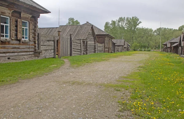 Traditional Russian Village Street Perspective Old Houses Fences Outbuildings — Stock Photo, Image