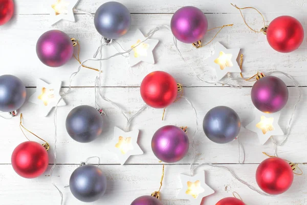 Flat Lay Pattern Christmas Balls Garlands White Background — Stock Photo, Image