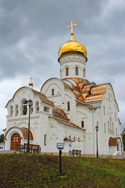 Orthodox Church Made White Stone Gilded Domes — Stock Photo, Image