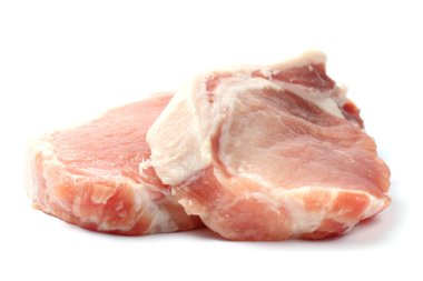 Büyük parça çiğ domuz eti, yakın plan, beyaz arka plan, izole et.