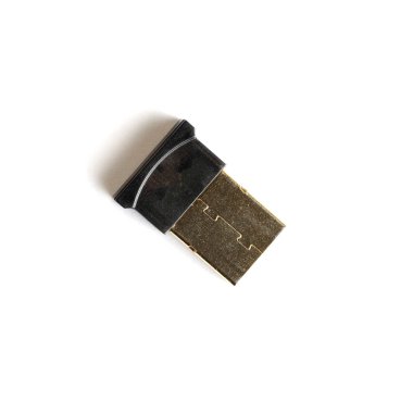 Bilgisayar, flash disk veya bluetooth için USB aygıtı, beyaz arkaplan, yakın plan, izole.