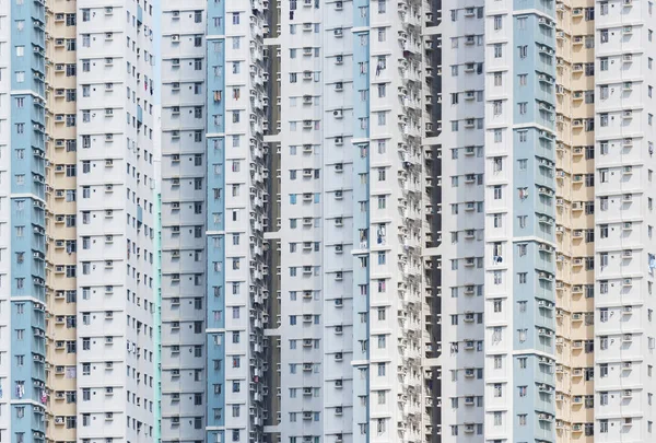 Exterior del edificio residencial de gran altura en la ciudad de Hong Kong — Foto de Stock