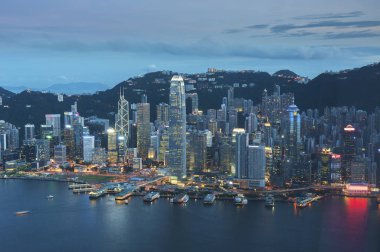 Victoria Limanı, Hong Kong şafağında.