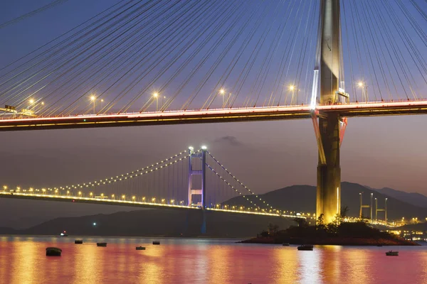 Ponte Ting Kau e Ponte Tsing Ma em Hong Kong ao entardecer — Fotografia de Stock