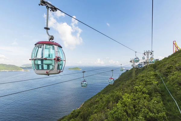 Téléphérique dans le parc océanique à Hong Kong — Photo