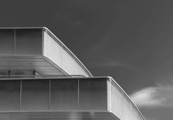 Buiten van de moderne architectuur. het opbouwen van abstracte achtergrond — Stockfoto
