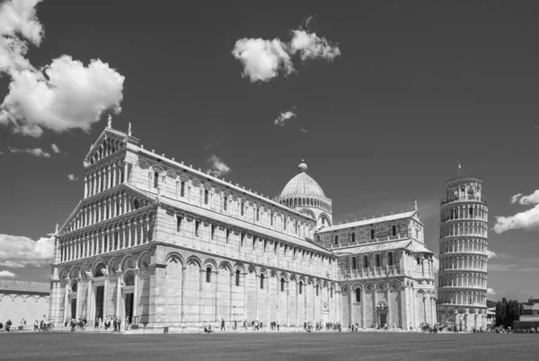 Historická památkově chráněná věž Pisa, Itálie — Stock fotografie