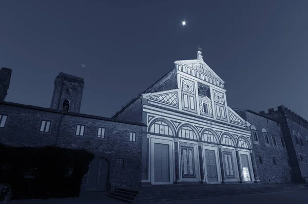 Kyrkan San Miniato al Monte i Florens, Toscana, Italien — Stockfoto