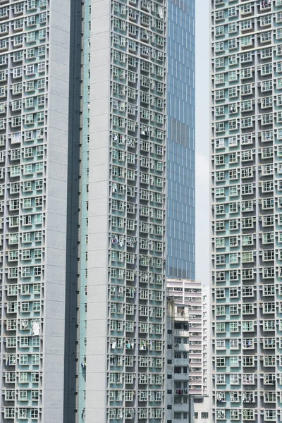 Höghus bostadshus i Hongkong stad — Stockfoto