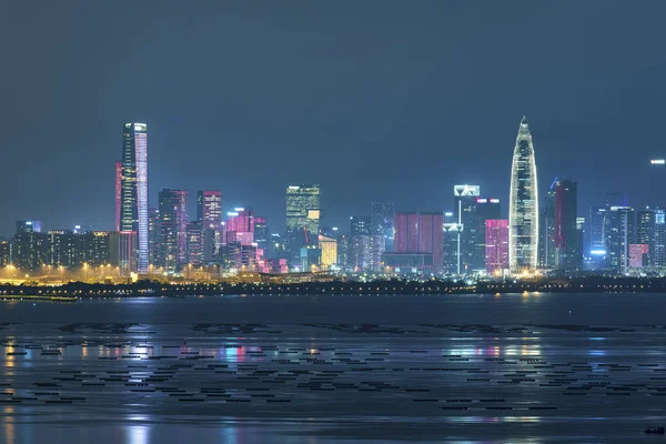Nocna scena panoramy Shenzhen City, Chiny — Zdjęcie stockowe