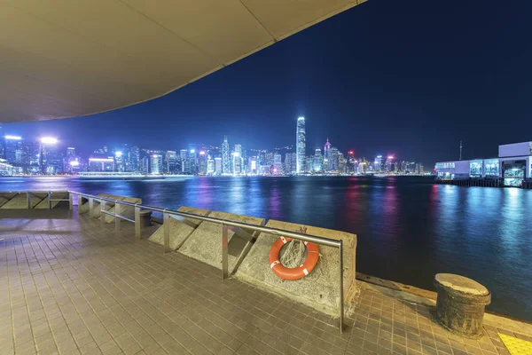 Muelle Paseo Marítimo Puerto Victoria Ciudad Hong Kong Por Noche —  Fotos de Stock