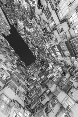 Hong Kong 'daki eski apartmanın dışında.