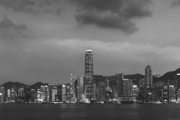 Ουρανοξύστης Της Πόλης Του Χονγκ Κονγκ Μονόχρωμο — Φωτογραφία Αρχείου