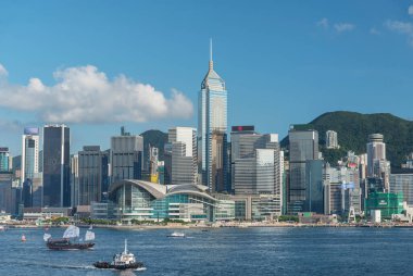Hong Kong 'lu Victoria Limanı' nın silüeti.