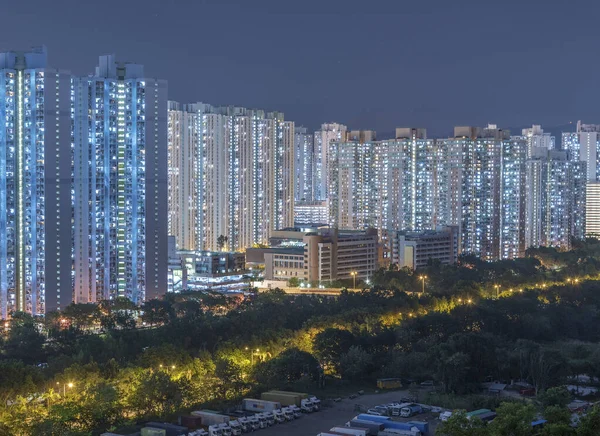 Edifício Residencial Arranha Céus Cidade Hong Kong Noite — Fotografia de Stock