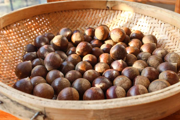 Chestnuts in a basket. — Stock Photo, Image