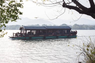 Hangzhou Batı Gölü.