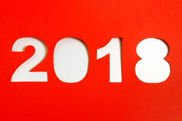 Новий рік 2018 вирізаний з червоного паперу — стокове фото